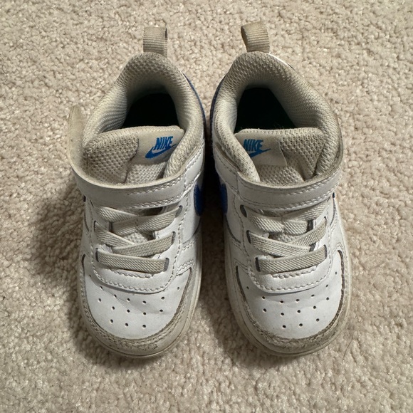 Nike Air Force one’s - blue Nike swoosh - Picture 2 of 3